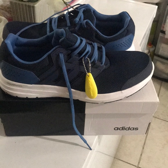 Adidas sneakers - Picture 1 of 3